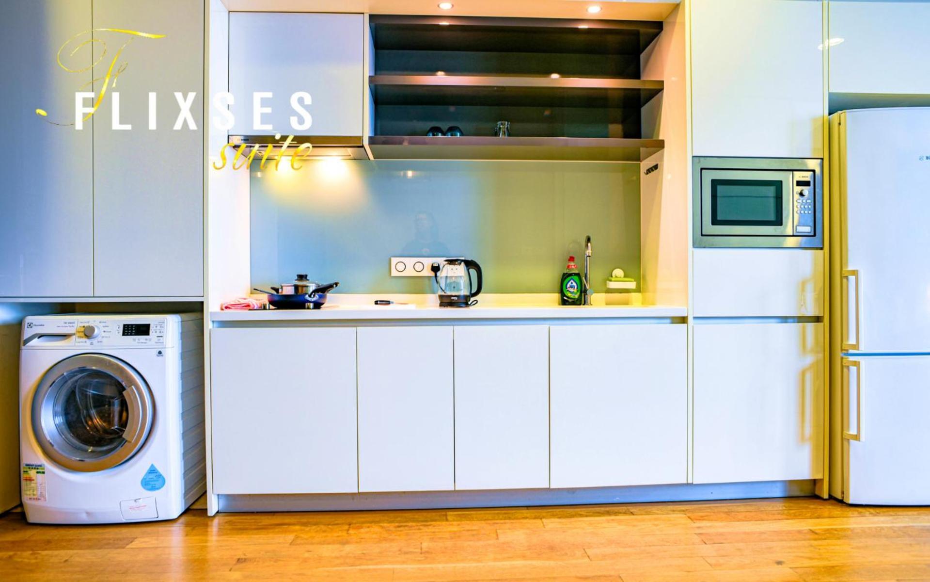 Flixses Suites At Platinum Klcc 쿠알라룸푸르 외부 사진